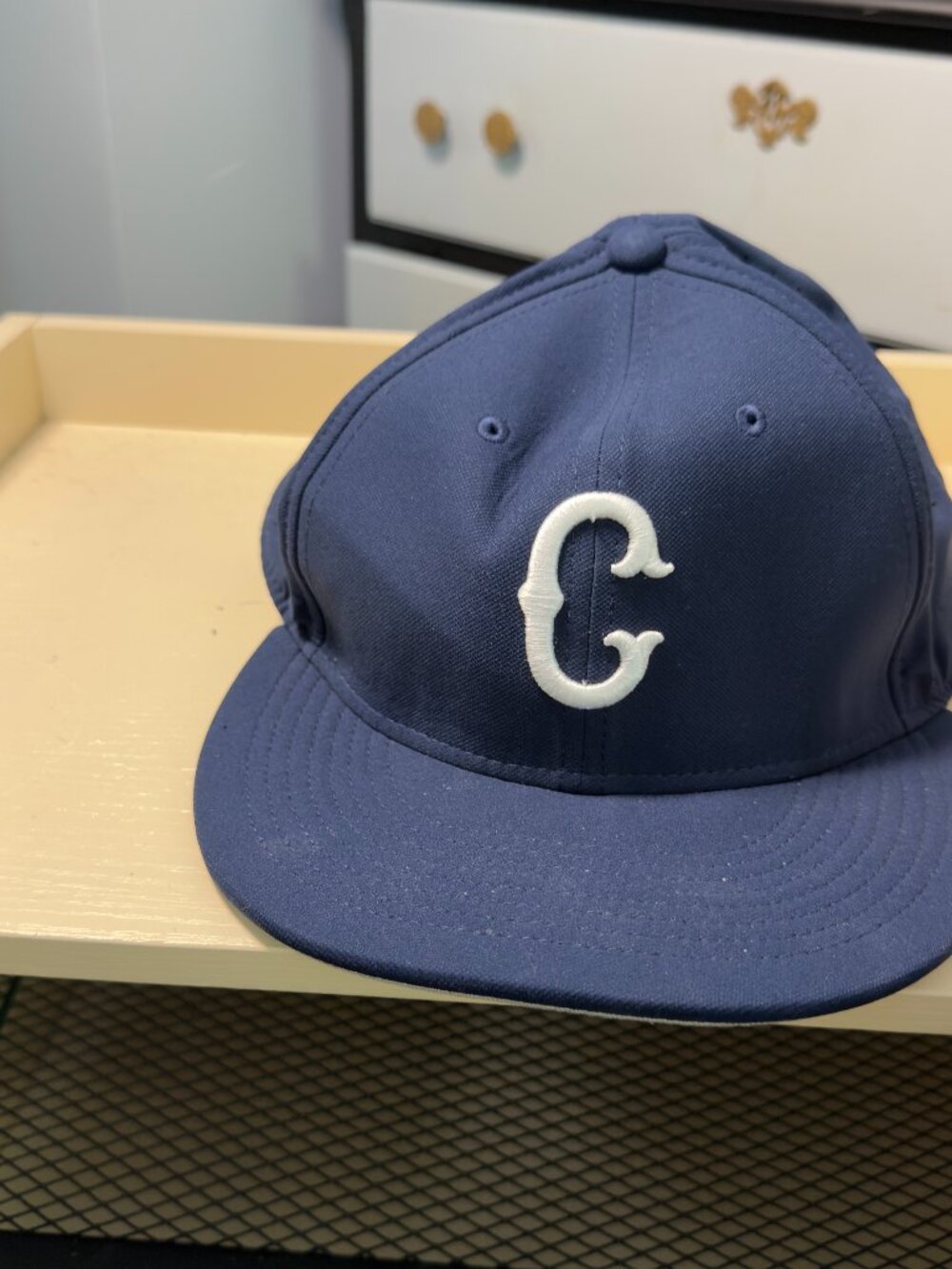 Nike True Dri-FIT UConn Huskies Baseball Fitted 7 3/8